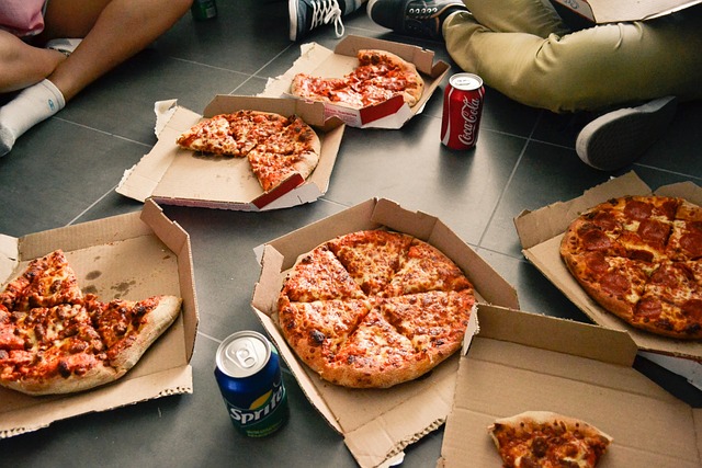 Skær dine pizzaer med stil med Electrolux pizzaskæreren